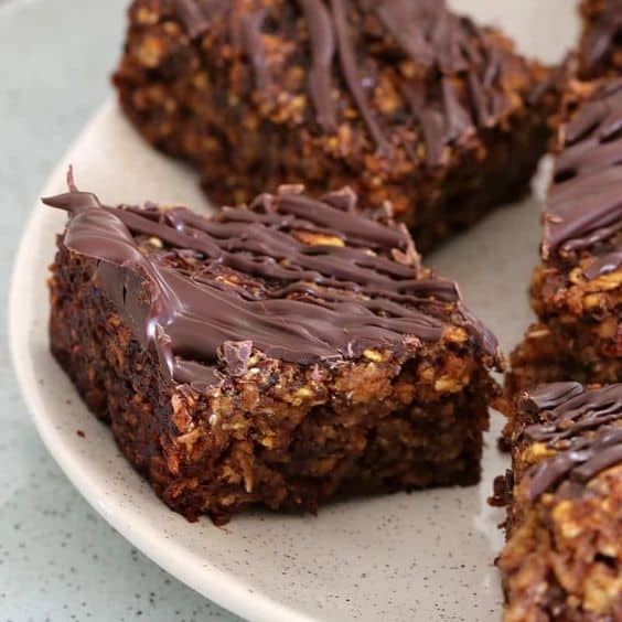 Healthy oat and date slice