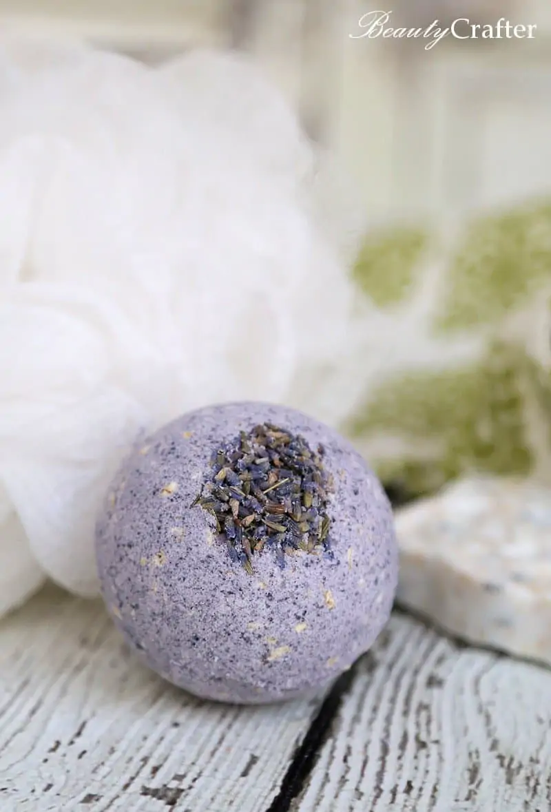 Soothing Lavender Oatmeal Bath Bombs Recipe