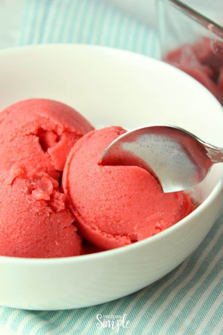 7. Strawberry Frozen Yogurt Recipe