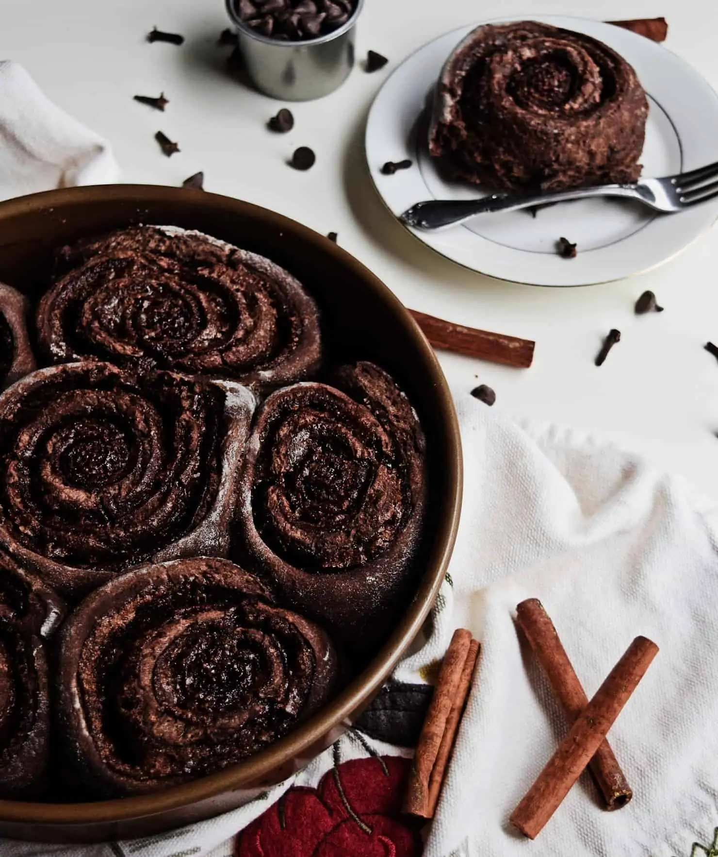 Vegan Chocolate Cinnamon Rolls