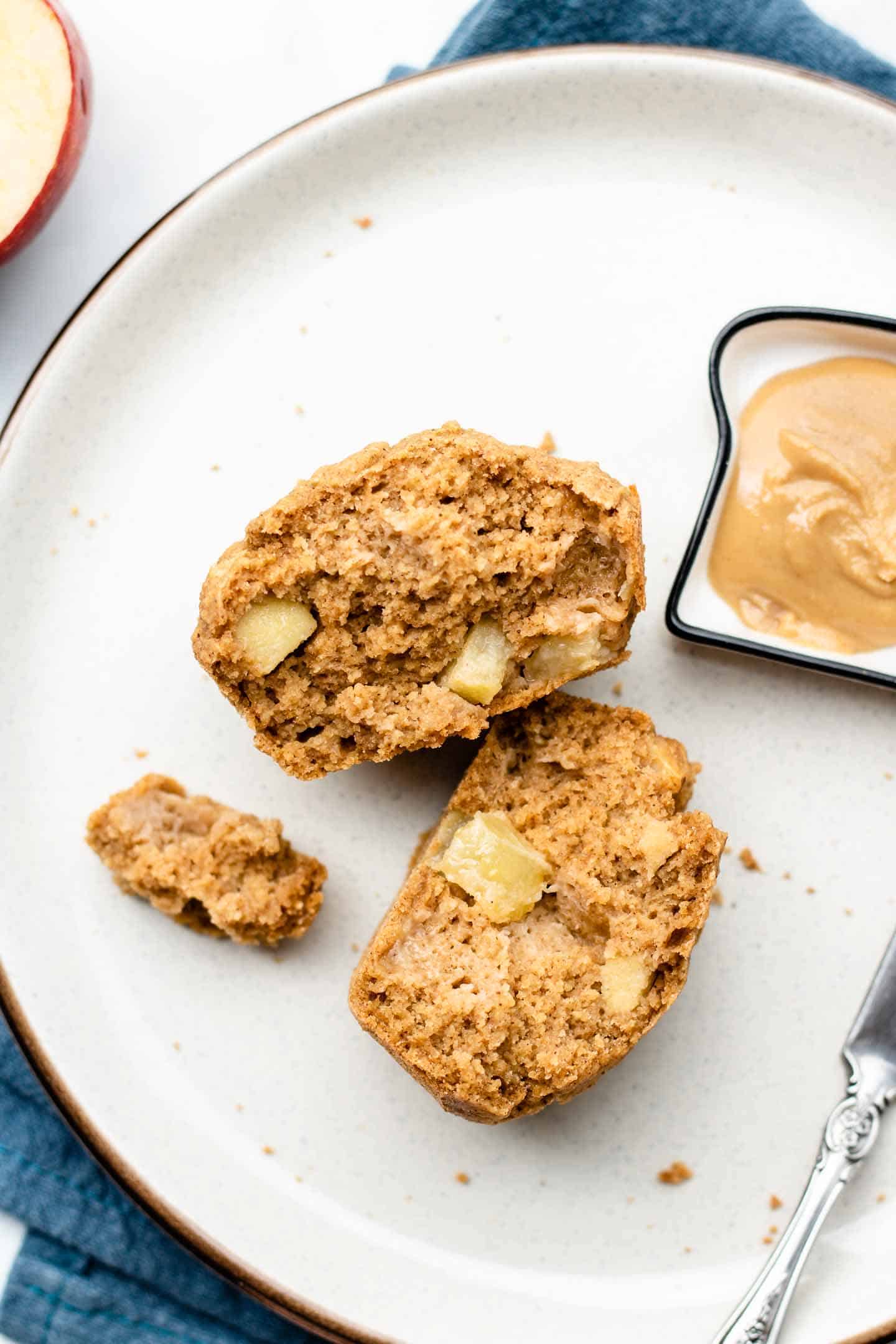 Healthy Apple Cinnamon Muffins