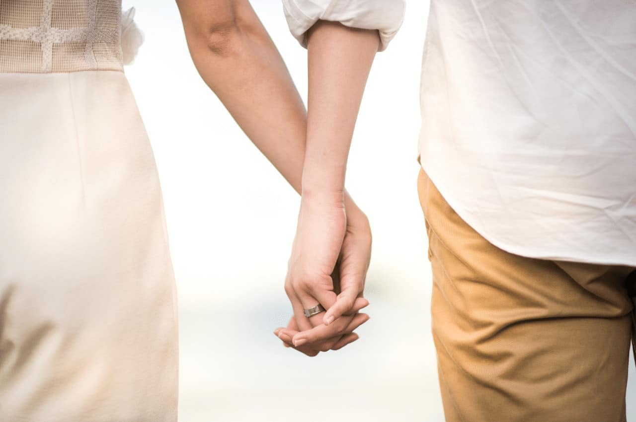 How To Manifest Love In 6 Steps (Beginner Friendly)