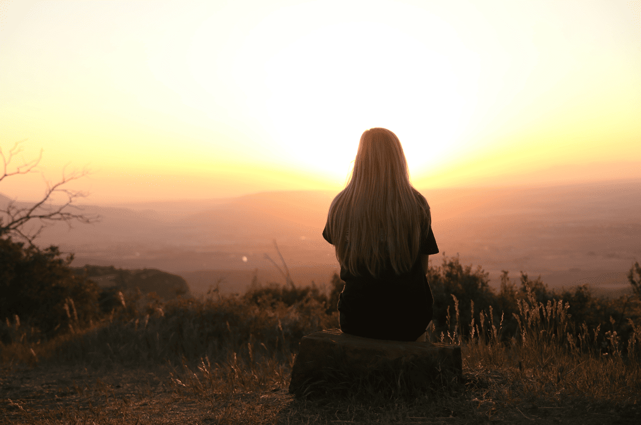 11 Signs from the Universe That Someone Is Thinking of You