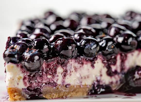 milkychoco04_food_photography_of_A_closeup_of_blueberry_cheesec_20dca2c5-dba9-4274-ab1f-9eef8102440c